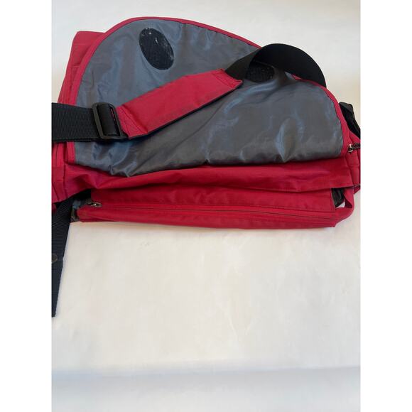 COLUMBIA OUTFITTER MESSENGER DIAPER SHOULDER BAG UNISEX PARENTS RED AND BLACK - Picture 9 of 15